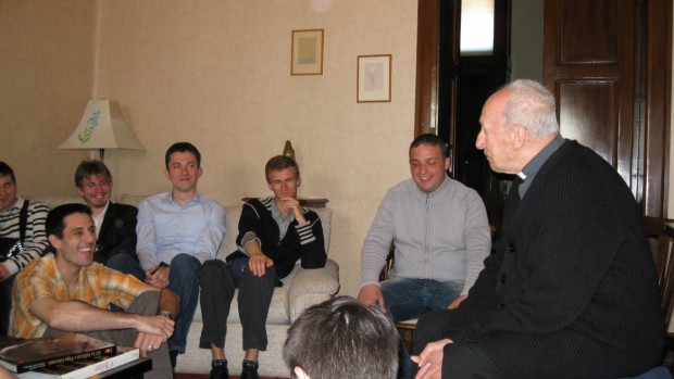 Rencontre avec le cardinal Etchegarray aux GFU 2009