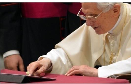 pape sur twitter premier tweet du pape le 12 decembre 2012